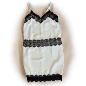 CAD NEW White Ivory With‎ Black Lace Trim Women’s Dress Size Small NWT
